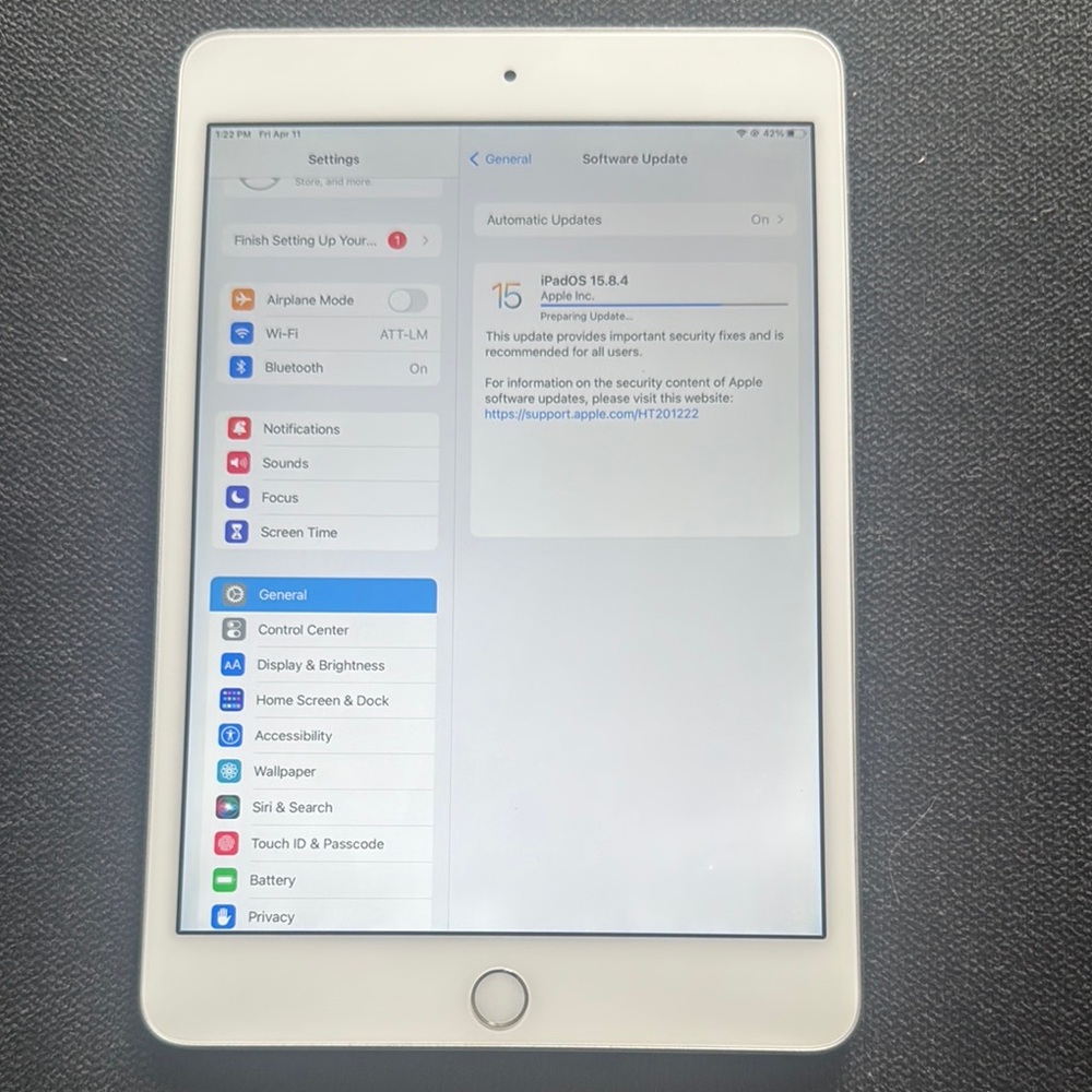 Apple iPad Mini 4- White